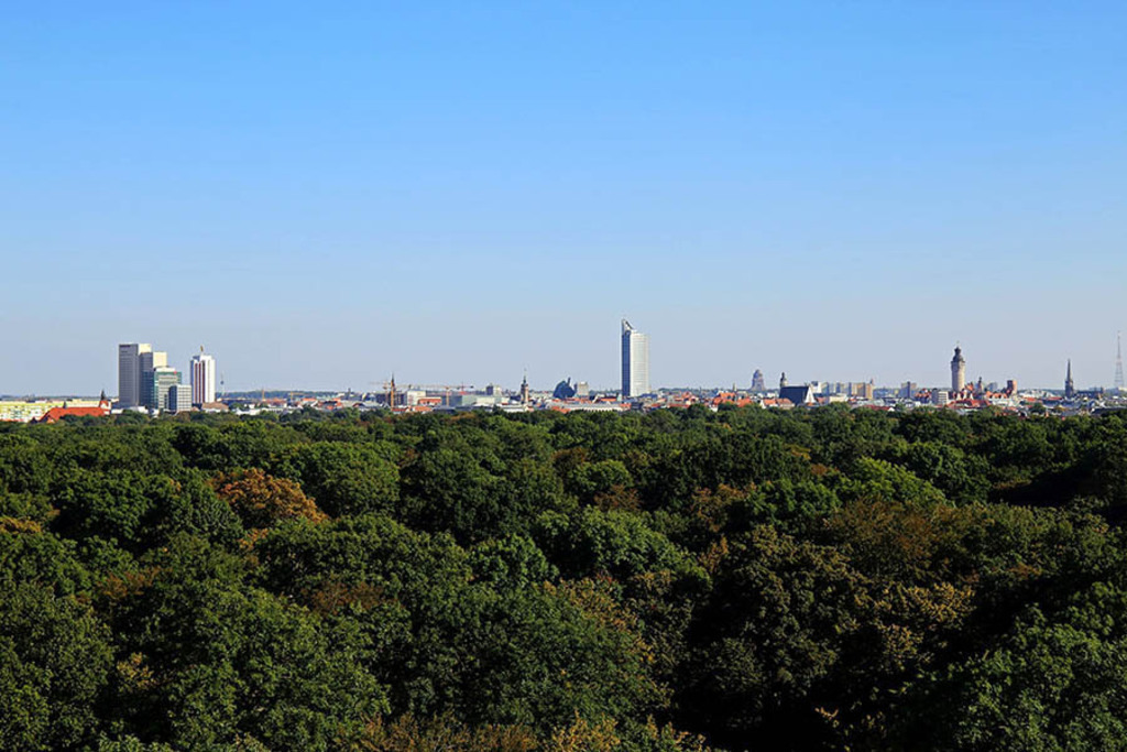 Bildlexikon Leipzig - Aussichtsturm im Rosental | Das Team hinter BILDLEXIKON LEIPZIG bündelt historische wie aktuelle Informationen über die Stadt Leipzig in Text und Bild auf einer Plattform und stellt diese der interessierten Öffentlichkeit zur Verfügung.