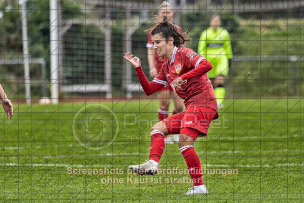 20251012_132046_0333-Bearbeitet | #,1.FC Donzdorf (schwarz) vs. VfB Stuttgart II (rot), Fussball, Frauen-Verbandsliga Württemberg, 05. Spieltag, Saison 2025/2026, Rasenplatz Lautertal Stadion, Süßener Straße 16, 73072 Donzdorf, 12.10.2025 - 13:00 Uhr,Foto: PhotoPeet-Sportfotografie/Peter Harich
