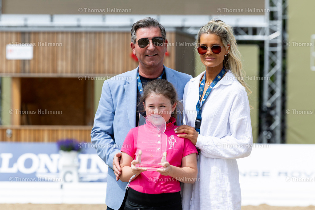 TH_Jörg + Kristina Anrecht_29376 | Al Shiraàa Deutsches Spring- und Dressur-Derby 2025 am 31.05.25 in Hamburg, Thomas Hellmann, Jörg + Kristina Anrecht
