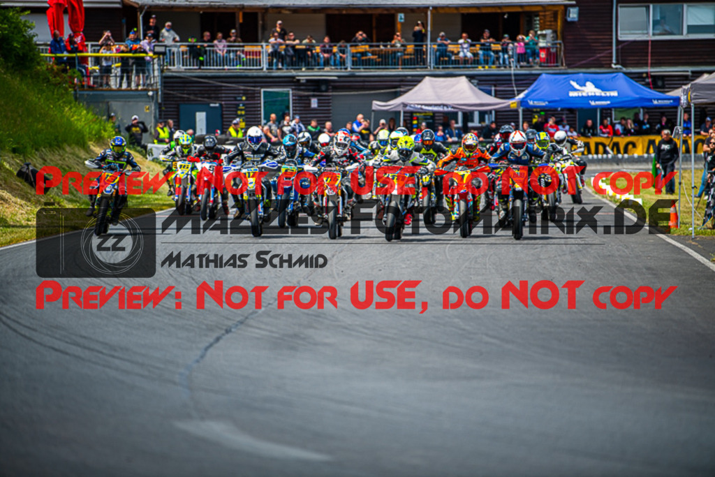 MaZZes_FotoMatrix_220529_7190 | Fotograf Mathias Schmid
Sportfotograf,
Eventfotograf,
Hochzeitsfotograf,
Portraitfotograf