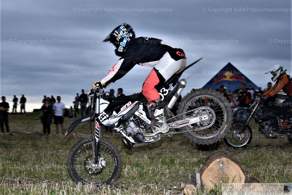 DSC_0232_01 (2) | Sportfotografie , Motorsport, Motoross, Reitsport, Mointainbike, Enduro,
Landschaft , Outdoor, Eventfotografie, Landschaft, Bilder online bestellen - Realisiert mit Pictrs.com