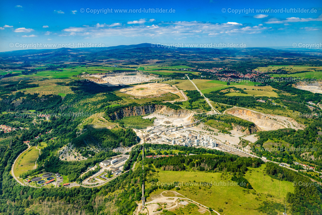 Elbingerode_Felswerke_GmbH_Rübeland_ELS_3236060824 | ELBINGERODE (HARZ) 06.08.2024 Technische Anlagen und Produktionshallen des Kalkwerks der Fels - Werke Rübeland in Elbingerode (Harz) im Bundesland Sachsen-Anhalt, Deutschland. // Technical equipment and production facilities of the lime in Elbingerode (Harz) in the state Saxony-Anhalt, Germany. Foto: Martin Elsen
