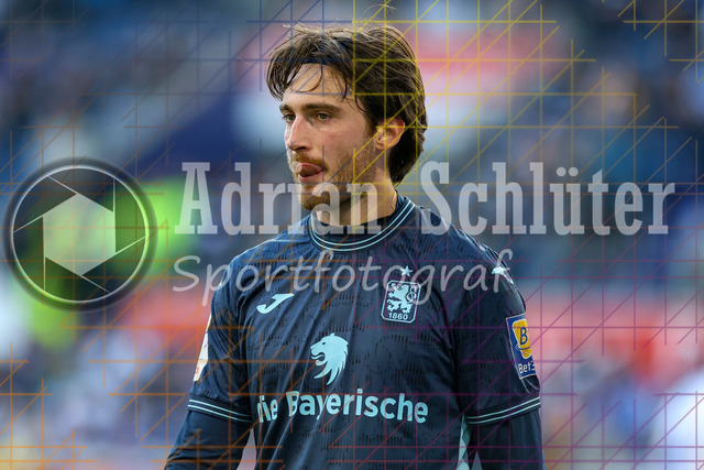 22.03.2026, GER, Fussball, Herren, 3. Liga, Saison 2025/2026, MSV Duisburg - 1860 München | Tim Danhof (1860 München) schaut 