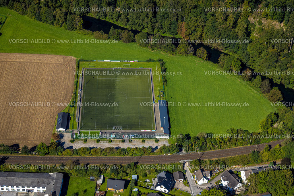 Finnentrop230908511 | Luftbild, Sportplatz Lenhausen, Finnentrop, Sauerland, Nordrhein-Westfalen, Deutschland