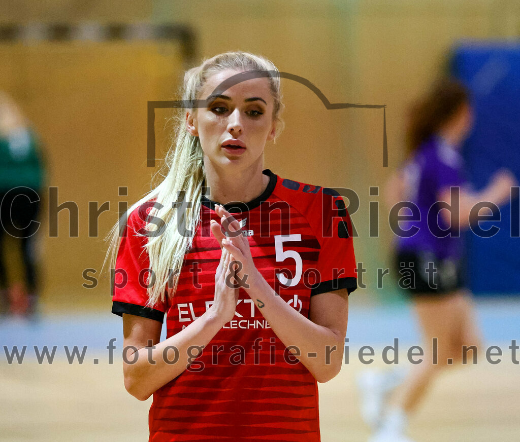 2022-11-05_047_SpVgg_Altenerding_gegen_SpVgg_Erdweg | Erding, Deutschland, 05.11.2022:
Handball, Bezirksoberliga Frauen Altbayern 2022 / 2023, 3. Spieltag, SpVgg Altenerding gegen SpVgg Erdweg, Endergebnis: 27:16

Monika Thätter (SpVgg Erdweg, #5)

Foto: Christian Riedel / fotografie-riedel.net