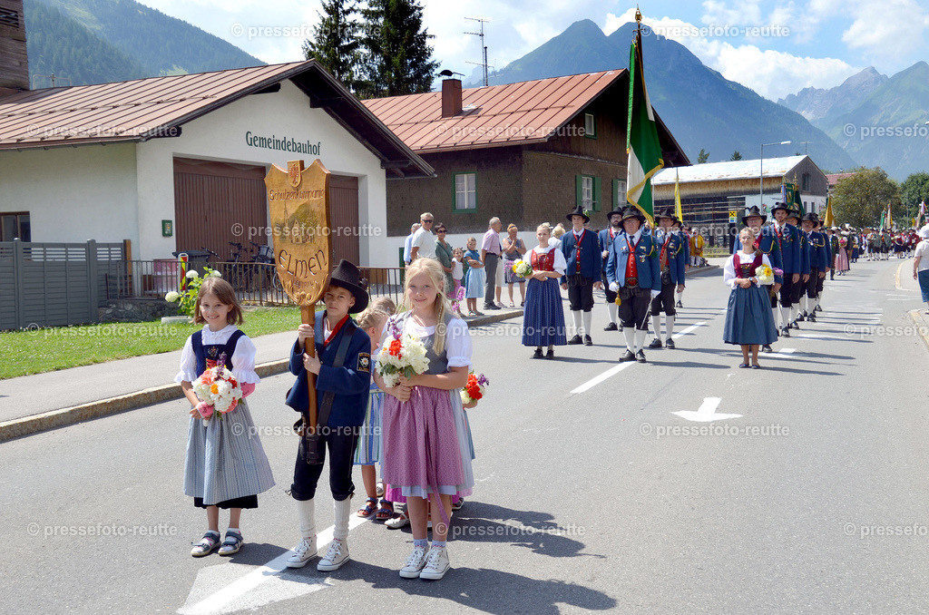 ELMEN-news-2022-Juli24-Bezirksschuetzenfest-Elbigenalp-D51-DSC_1133 | Info aus dem Bezirk Reutte/Ausserfern Tirol sowie eine umfangreiche Bilddatenbank über die gesamte Region: Lechtal, Talkessel Reutte, Tannheimertal, Zwischentoren. Lech, Plansee, Zugspitze, Grenztunnel, B179, Fernpassstraße, Verkehr, Lawinen, Tradition, - Realisiert mit Pictrs.com