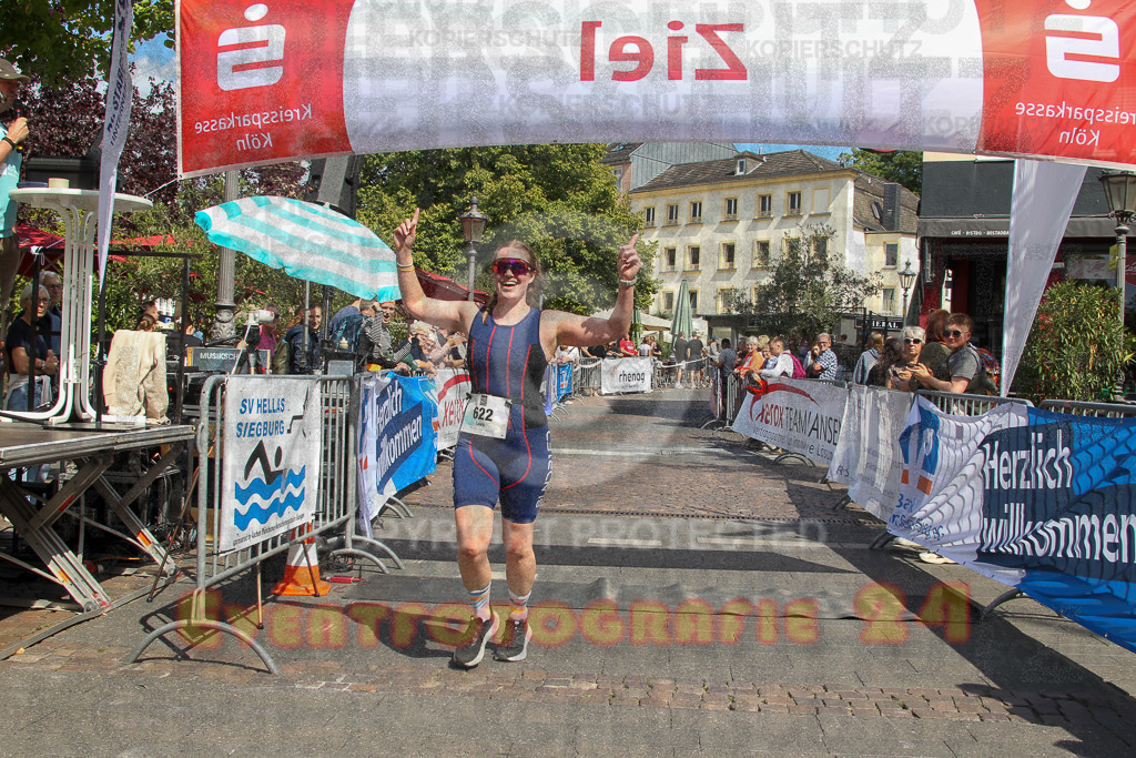 250824_1435_EV4_1980 | Sportfotografie im Rhein-Sieg Kreis, Köln, Bonn, NRW, Rheinland Pfalz, Hessen, etc. Unser Tätigkeitsfeld umfasst den Laufsport vom Volkslauf über den Marathon, Duathlon, Triathon bis zum Ultralauf wie Kölnpfad Ultra oder Schindertrail.