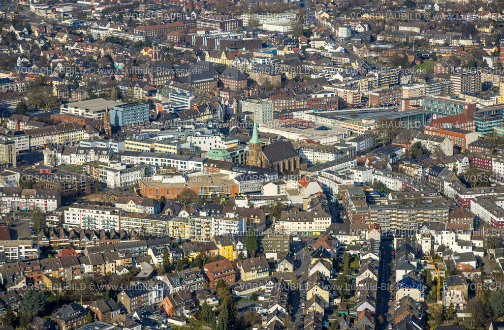 Bottrop250202753Mitte | Luftbild, Innenstadtansicht City mit kath. Kirche St. Cyriakus, Hansa Center, Wohnhäuser und Geschäftshäuser, Altstadt, Bottrop, Ruhrgebiet, Nordrhein-Westfalen, Deutschland
