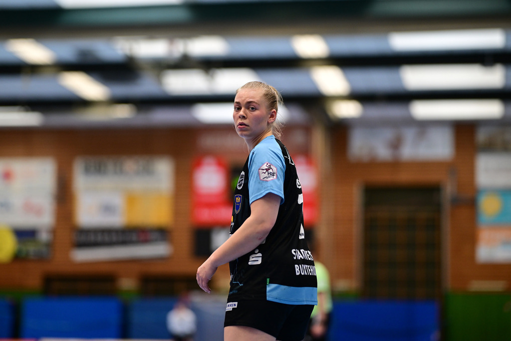 Handball I Frauen I Saison 2024-2025 I 1. HBF I Play-Down Halbfinale I Buxtehuder SV - BSV Sachsen Zwickau | Lotta Heider (7, Buxtehuder Sportverein) - Realisiert mit Pictrs.com