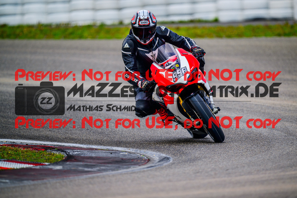 MaZZes_FotoMatrix_240910_6007705_2661 | GELB