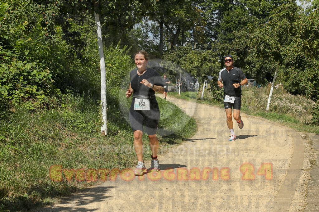 250824_1234_EX1_9822 | Sportfotografie im Rhein-Sieg Kreis, Köln, Bonn, NRW, Rheinland Pfalz, Hessen, etc. Unser Tätigkeitsfeld umfasst den Laufsport vom Volkslauf über den Marathon, Duathlon, Triathon bis zum Ultralauf wie Kölnpfad Ultra oder Schindertrail.