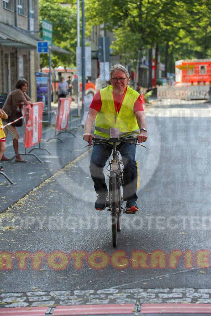 220625_1751_EX1_6976 | Sportfotografie im Rhein-Sieg Kreis, Köln, Bonn, NRW, Rheinland Pfalz, Hessen, etc. Unser Tätigkeitsfeld umfasst den Laufsport vom Volkslauf über den Marathon, Duathlon, Triathon bis zum Ultralauf wie Kölnpfad Ultra oder Schindertrail.