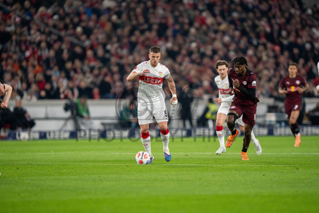 VfB Stuttgart vs. RB Leipzig, Fussball, 1. Bundesliga, 26. Spieltag, 15.03.2026 | Ermedin Demirovic (VfB Stuttgart, #09),VfB Stuttgart vs. RB Leipzig, Fussball, 1. Bundesliga, 26. Spieltag, 15.03.2026Foto: photosbyphips/Philip Ziegler