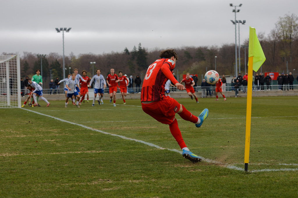 20260412-FCHS04_185 | 1.FC Heidenheim 1846 vs. FC Schalke 04, Fußball, U19, A-Junioren, NWL, U19-DFB-Nachwusliga, 2025/2026, 8. Spieltag, 12.04.2026 in Heidenheim, Walter-Birkhold-Jugendstadion (Foto: Michael Bulling) - Realisiert mit Pictrs.com