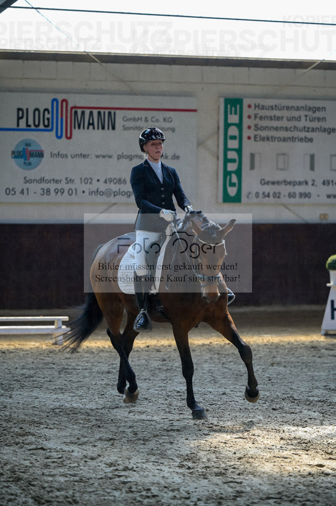 Reitturnier Voxtrup | Entdecke hochwertige Reitturnierfotos von Foto Oger. Professionell, emotional und authentisch – jetzt Lieblingsmomente im Shop bestellen.Deutschlandweite Turnierfotografie. - Realisiert mit Pictrs.com