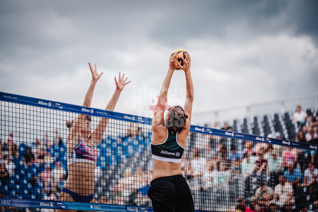 Beachvolleyball | Frauen | Deutsche Meisterschaften 2025 Timmendorfer Strand | 04.09.2025 | Block von Janne Uhl