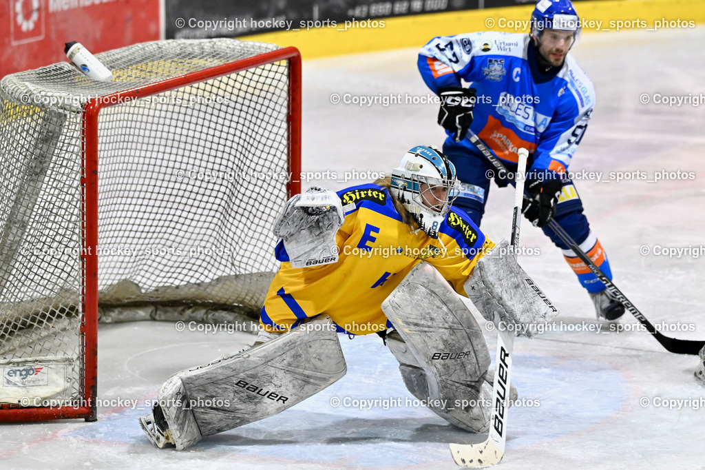 ESC SPARKASSE STEINDORF vs. EHC Althofen | #1 Adamitsch Anja EHC Althofen, #57 Wilfan Franz ESC Steindorf, ESC SPARKASSE STEINDORF vs. EHC Althofen, ESC SPARKASSE STEINDORF vs. EHC Althofen am 06.03.2026 in Steindorf (Ossiachersee Halle), Austria, (Photo by Bernd Stefan)