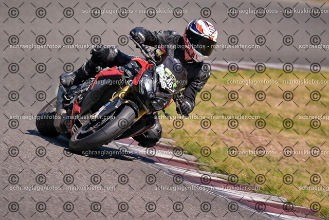 26bt05-1018 | markuskiefer.com - Realisiert mit Pictrs.com