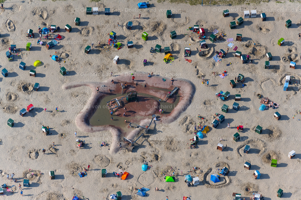 4036817 | Wasserspielplatz am Badestrand von Neuharlingersiel