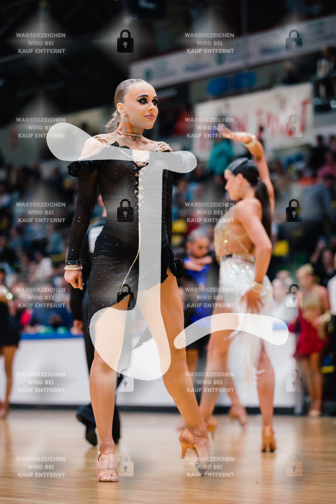 Hessen Tanzt WDSF Open Youth Latin 13th (14) Michael Bakscheev _ Julie Meck (Schwarz-Weiß-Club Pforzheim)-2025-05-17-0773 | Webshop for digital downloads and prints of dance sport, event & show photographer Julian Link - Realisiert mit Pictrs.com