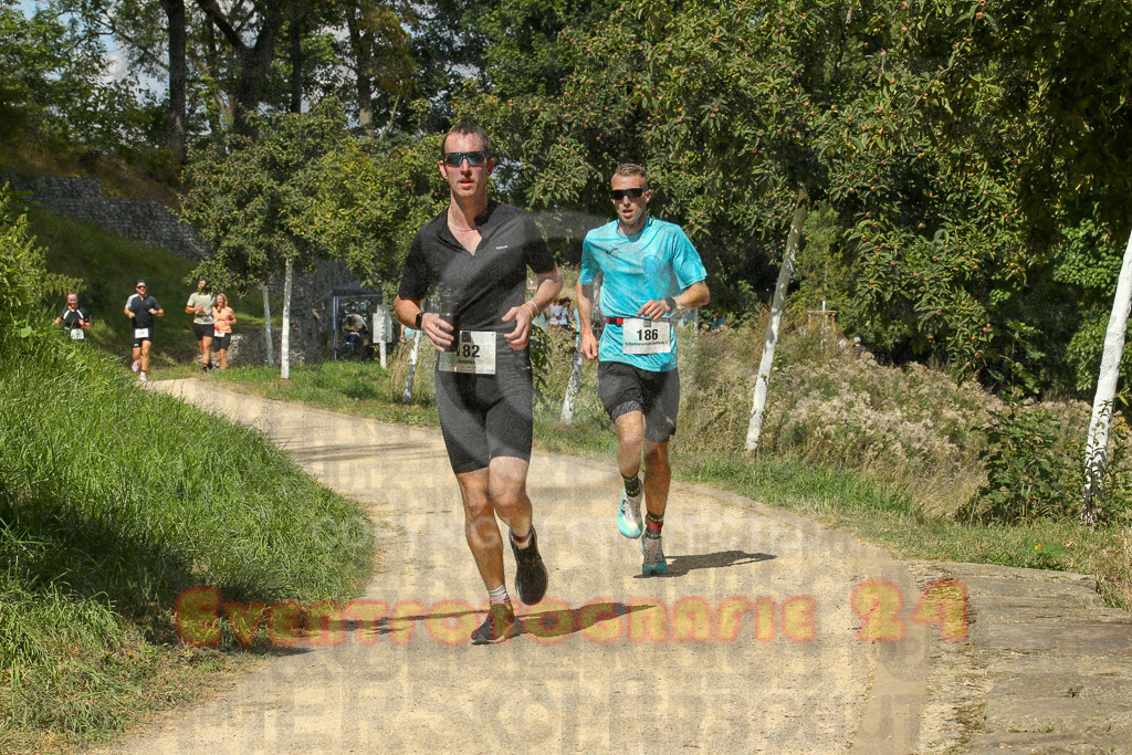 250824_1245_EX1_0426 | Sportfotografie im Rhein-Sieg Kreis, Köln, Bonn, NRW, Rheinland Pfalz, Hessen, etc. Unser Tätigkeitsfeld umfasst den Laufsport vom Volkslauf über den Marathon, Duathlon, Triathon bis zum Ultralauf wie Kölnpfad Ultra oder Schindertrail.