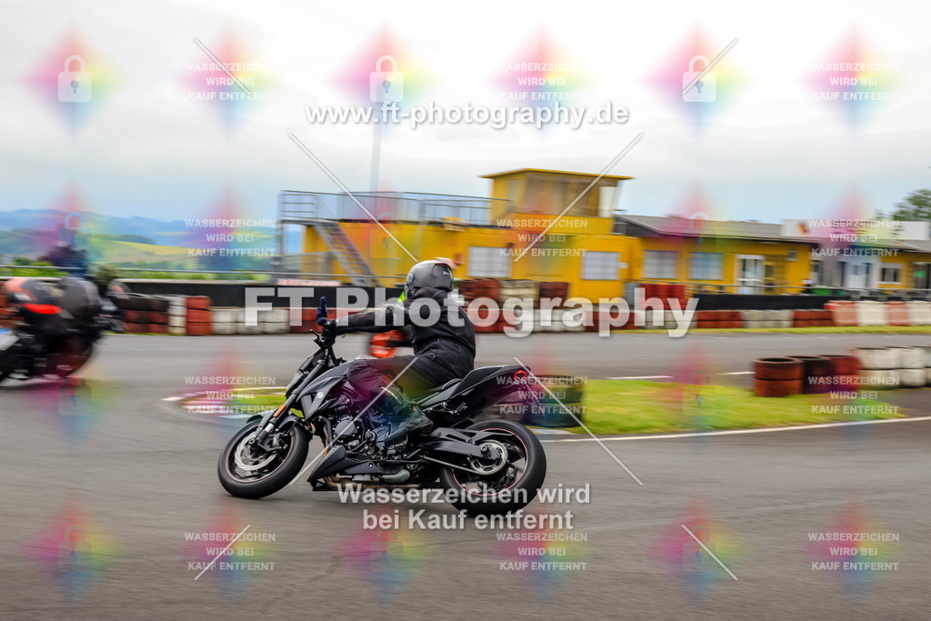 OBK-5595 | Hier findet Ihr Bilder von Touristenfahrten auf der Nürburgring Nordschleife oder von anderen Veranstaltungen die ich besucht habe. Viel Spass beim Durch Schauen 