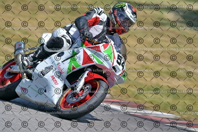 25bt04-1057 | markuskiefer.com - Realisiert mit Pictrs.com