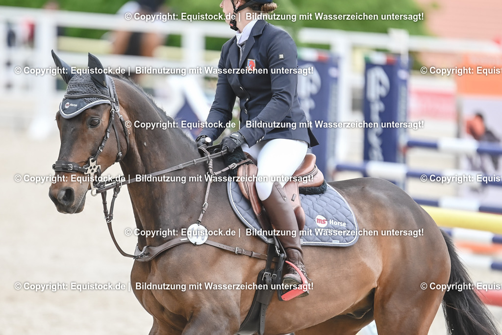 20230514_CCI4_Springen_0245 | equistock