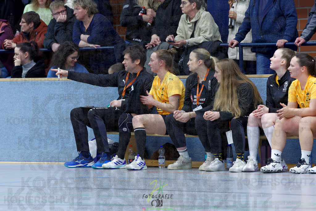 Handball Frauen Oberliga Mitte, HSG Eibelshausen/Ewersbach - HSG Lumdatal | Handball Frauen Oberliga Mitte, HSG Eibelshausen/Ewersbach - HSG Lumdatal am 21.02.2026 in Dietzhölztal-Steinbrücken (Sporthalle am Hammerweiher)Photo © 2026 - Jörg Heinrich - Realisiert mit Pictrs.com