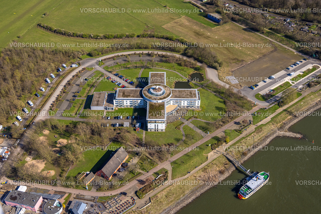 Wesel240311167 | Luftbild, Welcome Hotel Wesel Gastronomie, Rheinpromenade und Ausflugsschiff, Wesel, Nordrhein-Westfalen, Deutschland