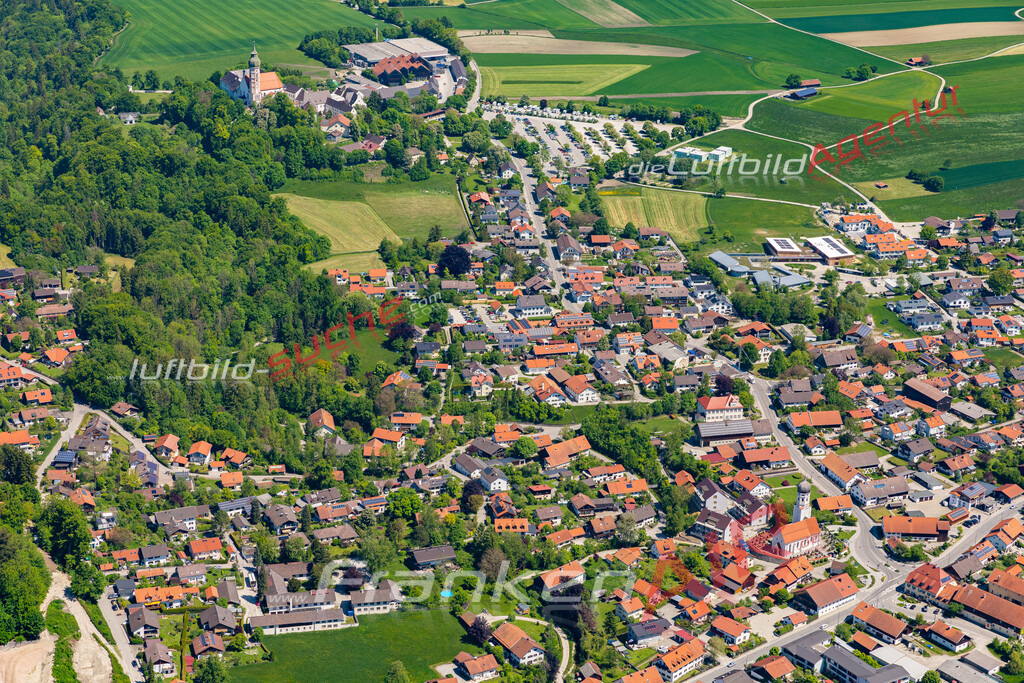 Aktuelles Luftbild von  Andechs - Die Luftaufnahme wurde 2021 mittels UL-Flugzeug erstellt ( keine Drohne ) - hochauflösende Kamera-Systeme von  Canon -Beste Qualität - Für grossformatige Ausdrucke geeignet. Die Geschenkidee !