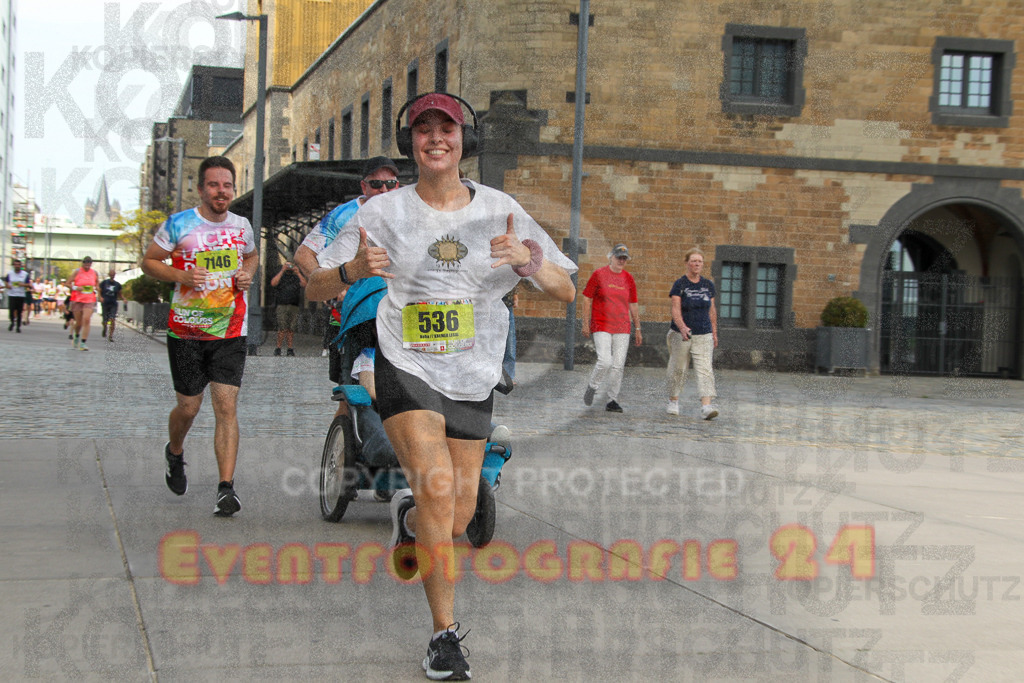 250920_1335_EV4_6154 | Sportfotografie im Rhein-Sieg Kreis, Köln, Bonn, NRW, Rheinland Pfalz, Hessen, etc. Unser Tätigkeitsfeld umfasst den Laufsport vom Volkslauf über den Marathon, Duathlon, Triathon bis zum Ultralauf wie Kölnpfad Ultra oder Schindertrail.
