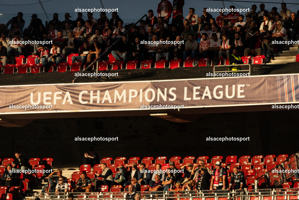 9L6A3707 | STUTTGART, GERMANY - SEPTEMBER 09: General view inside the stadium during the UEFA Champions League 2026/27 League Phase MD1 match between VfB Stuttgart and Viking FK at Stuttgart Arena on September 09, 2026 in Stuttgart, Germany. - Realisiert mit Pictrs.com