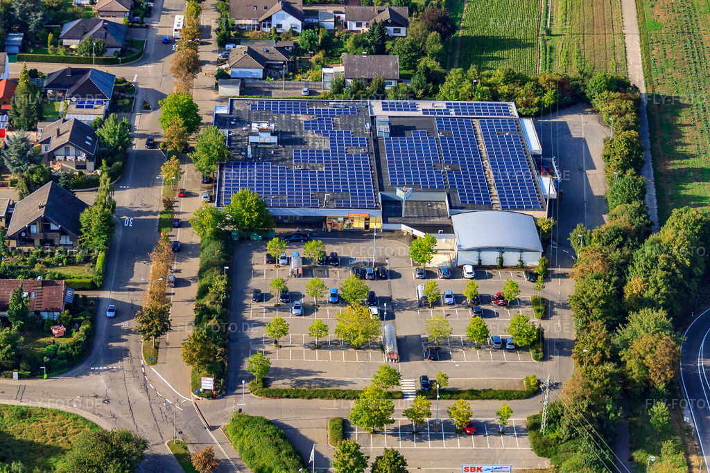 Luftbild: EDEKA Kissel SBK Kandel in Kandel im Bundesland Rheinland-Pfalz in Deutschland. Foto: IMG_44859.jpg vom 03.09.2011 durch Werner Riehm/FLY-FOTO.deEDEKA Kissel SBK - Kandel | Edeka Kissel SBK