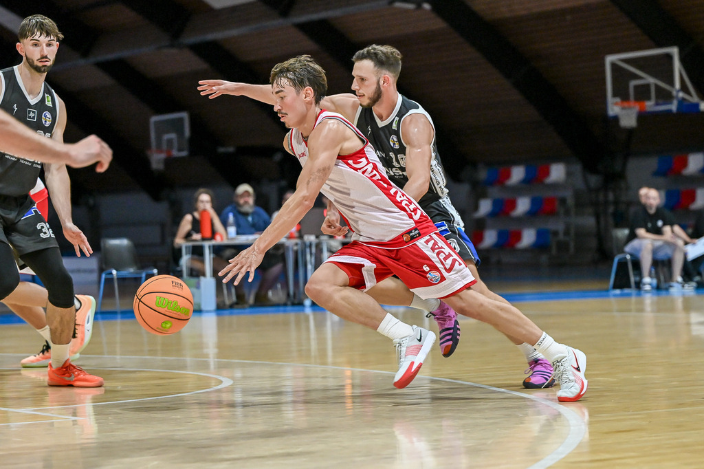 rsk_088 | Fotos von Basketballspielen aus dem Raum NRW fotografiert von Gero Mueller-Laschet und Daniel Schaefer - Realisiert mit Pictrs.com
