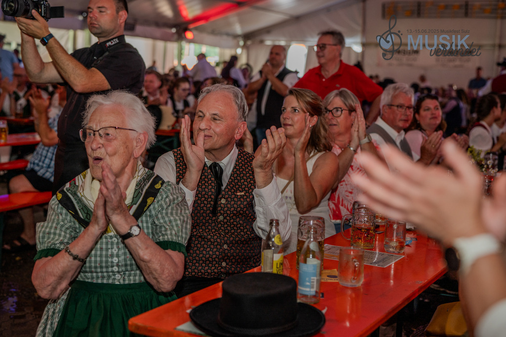 DSC_6189 | "Fussifoto.com – Ihr Ansprechpartner für hochwertige Fotografie! Entdecken Sie kreative Bilder und professionelle Dienstleistungen. Kontaktieren Sie uns für Ihre Projekte!"