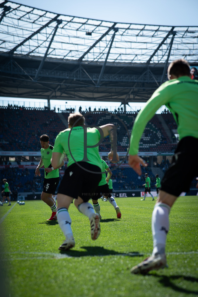 Hannover 96 vs 1. FC Magdeburg – 2. Bundesliga – 29.03.2025 | Szene aus dem 2. Bundesliga-Spiel des 27. Spieltags zwischen Hannover 96 und dem 1. FC Magdeburg am 29. März 2025 in der Heinz von Heiden Arena in Hannover. Endstand: 0:0. Fotografiert von Philipp Heist. - Realisiert mit Pictrs.com