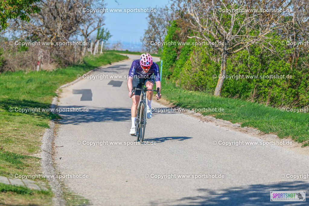 568_AR7_4285 | Neusiedlersee Radmarathon 2026@sportshot_your_pictrs #yourpictures#roadtowm2029 #nrm #neusiedlerseeradmarathon #neusiedlersee #neusiedlerseetourismus #burgenland #mörbisch #nrm26 #burgenlandtourismus #voglundco #poweredbyburgenlandtourismus #radsport #rad #marathon #ucigranfondo #visitburgenland #ucigranfondoworldseries
