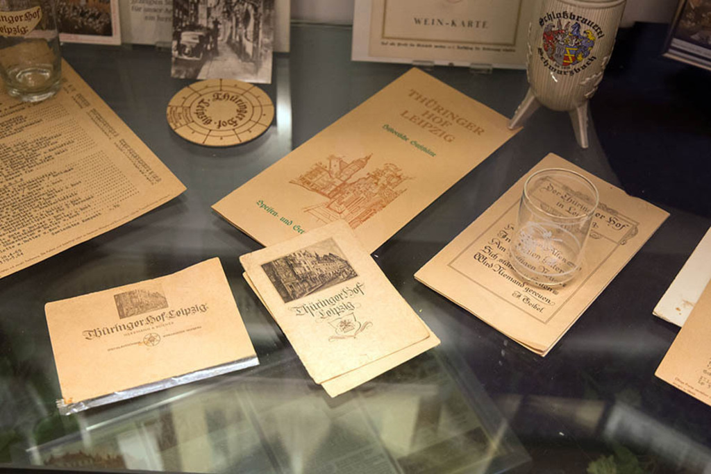 Foto: Leipzig - Thüringer Hof | Das Team hinter BILDLEXIKON LEIPZIG bündelt historische wie aktuelle Informationen über die Stadt Leipzig in Text und Bild auf einer Plattform und stellt diese der interessierten Öffentlichkeit zur Verfügung.
