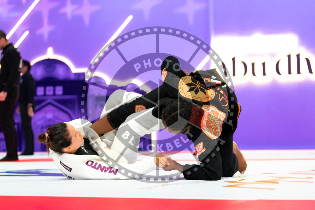 20231109PBB4310 | Fighters compete during the AJP World Professional Championship in the Mubadala Arena in Abu Dhabi, Arab United Emirates, on November 9, 2023.