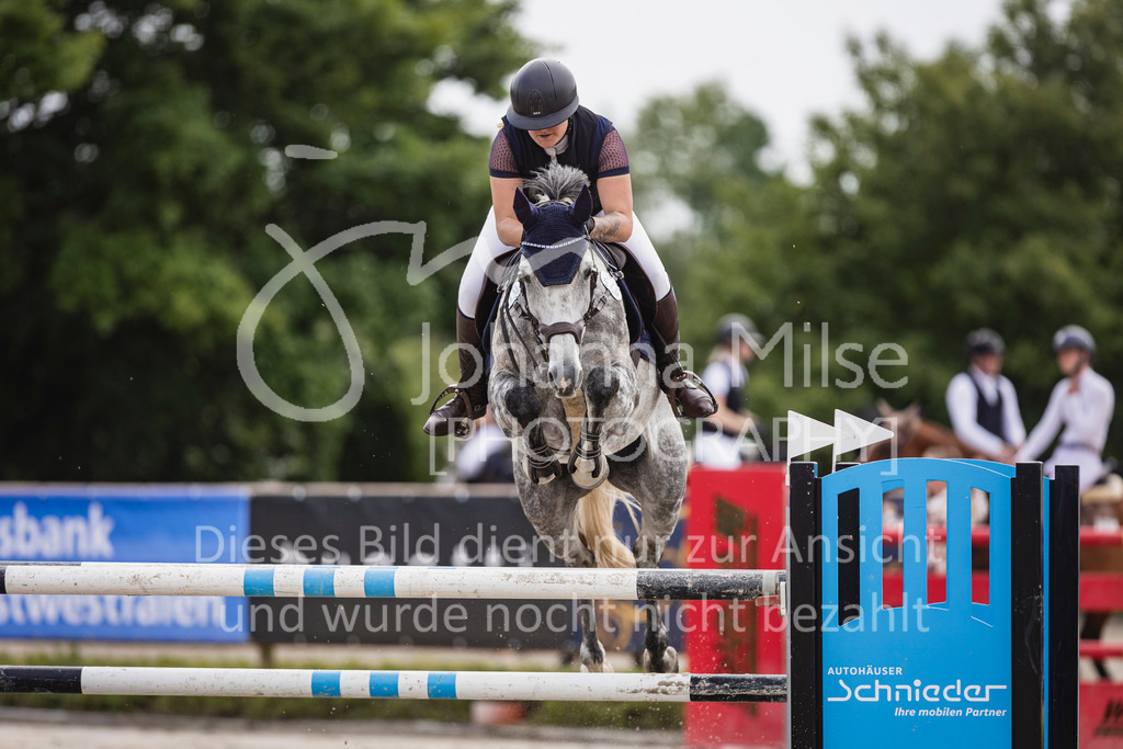 250531_MayDays_M2-SpringenmstAnf-810 | Deine schönsten Turniermomente als professionelle Fotos! Entdecke hochwertige Pferdesport-Fotografie im Online-Shop. Jetzt Fotos finden & bestellen!