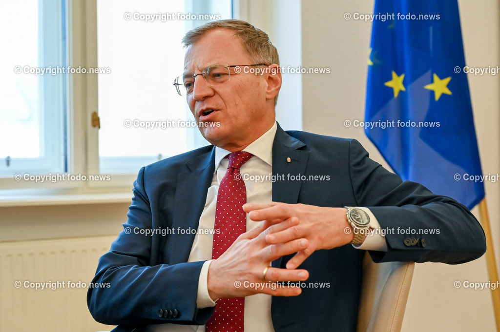 LH Thomas Stelzer (VP)_ 29.12.2022-14 | 29.12.2022, Landhaus Linz, AUT, LH Thomas Stelzer (VP), im Bild LH Thomas Stelzer (VP, Landeshauptmann Oberoesterreich)