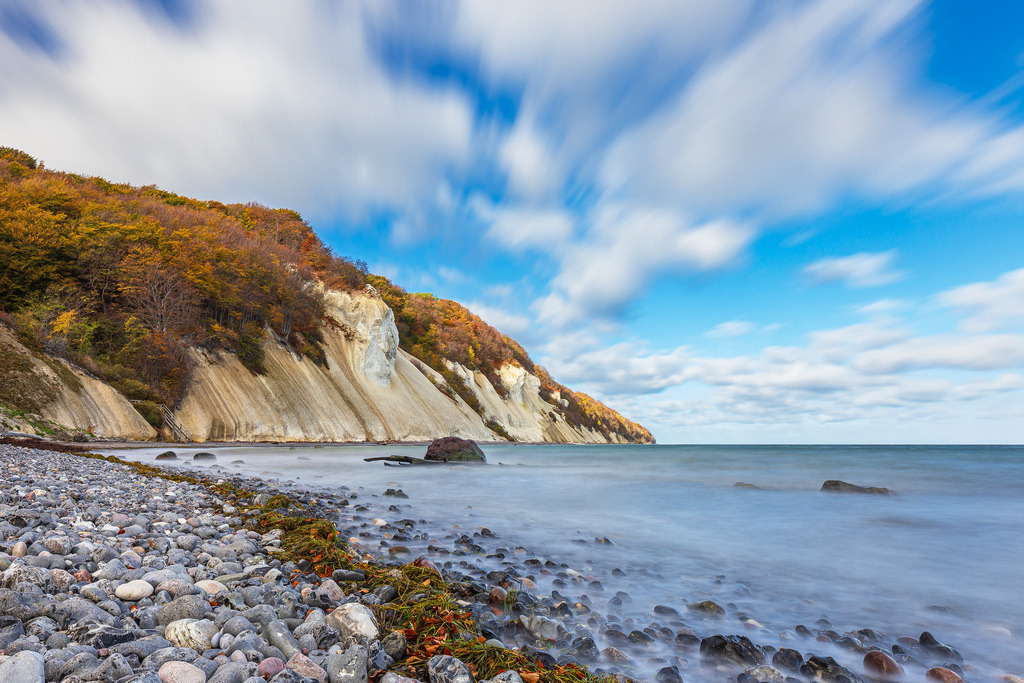 Ostseeküste auf der Insel Mön in Dänemark | Ostseeküste auf der Insel Mön in Dänemark.