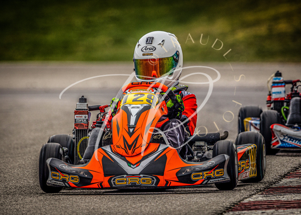 cd6a42b0dc304472a9afa6932a8049d5 | traudl_s_fotos