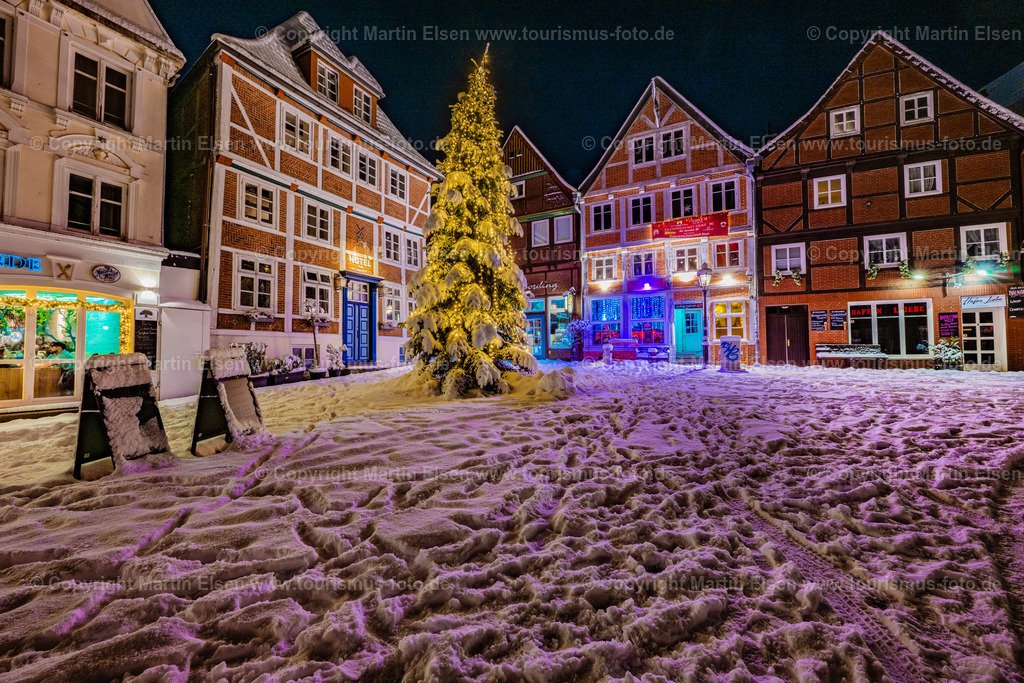 Stade Fischmarkt Altstadt Winter Schnee_ELS_2426030126 | Fotos aus den Touristenorten aus Norddeutschland. - Realisiert mit Pictrs.com