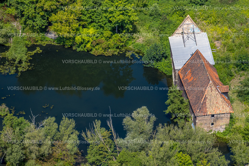 Hamm250702494Heessen | Luftbild, Neubauprojekt Baustelle und Dacharbeiten Schlossmühle Heessen am Mühlenteich, Stadtbezirk Heessen, Hamm, Ruhrgebiet, Nordrhein-Westfalen, Deutschland