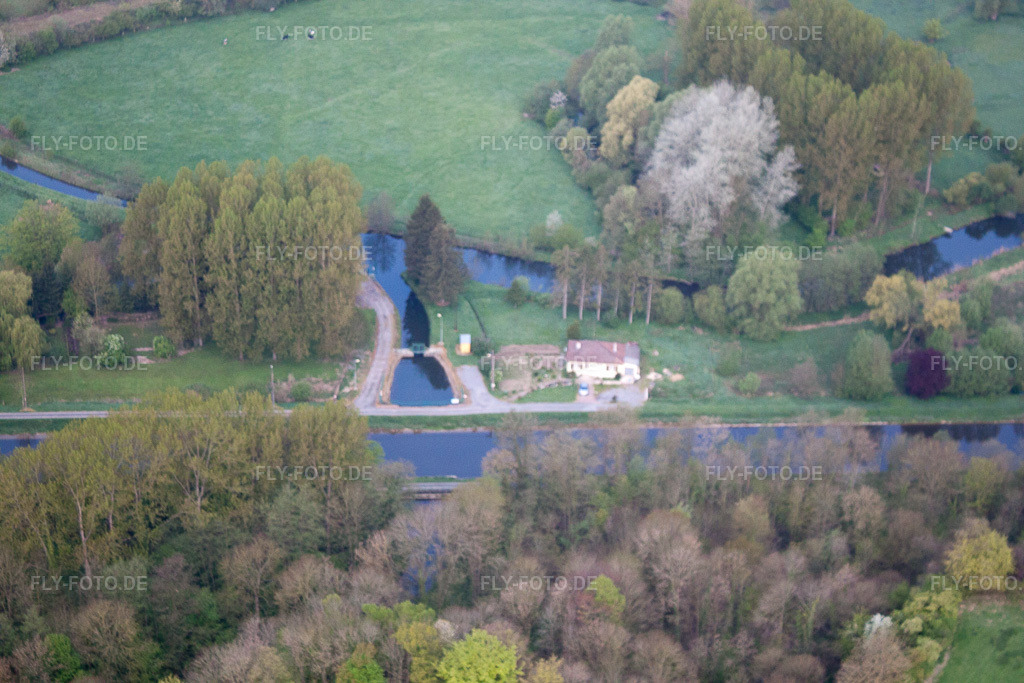 Luftbild: Ortsansicht in Grand-Verly im Bundesland Aisne in Frankreich. Foto: IMG_39999.jpg vom 17.04.2011 durch Werner Riehm/FLY-FOTO.de