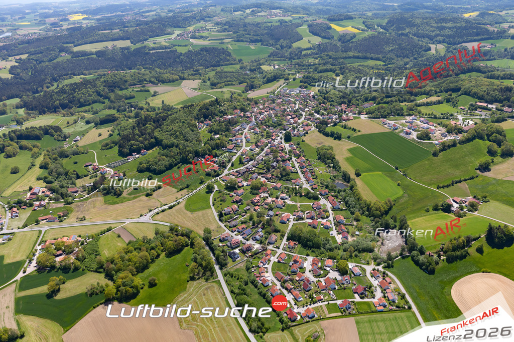 Das Luftbild der Stadt Brennberg wurde 2021 vom Flugzeug heraus erstellt (keine Drohne) Aufnahmehöhe ca.450 Meter- hohe Bildauflösung und Druck-Qualität garantiert!