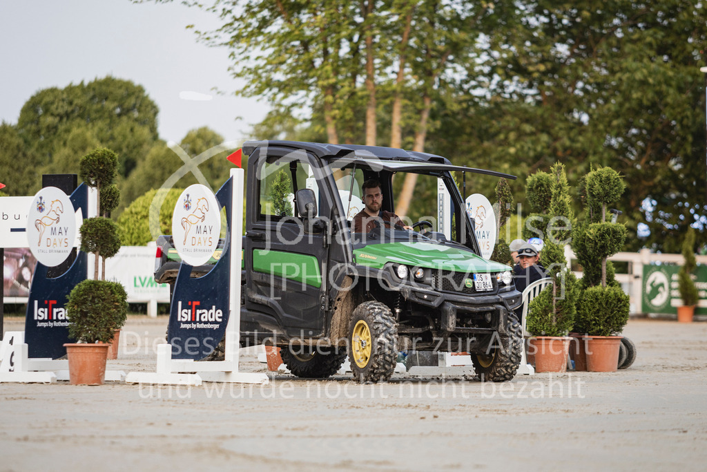 250531_MayDays_JNR-208 | Deine schönsten Turniermomente als professionelle Fotos! Entdecke hochwertige Pferdesport-Fotografie im Online-Shop. Jetzt Fotos finden & bestellen!