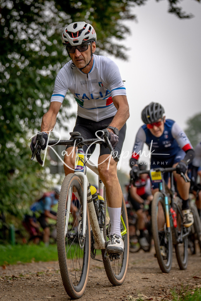 Ralf Eppink Photography 20251011_DSC00718 | Sportfotografie, Eventfotografie, Porträtfotografie, Radsport Fotograf, Triathlon Fotograf, Düsseldorf Fotograf, Köln Fotograf, Actionfotografie, Teamfotografie, Peoplefotografie, Business Portraits, Veranstaltungsfotografie, Reportagefotografie - Realisiert mit Pictrs.com